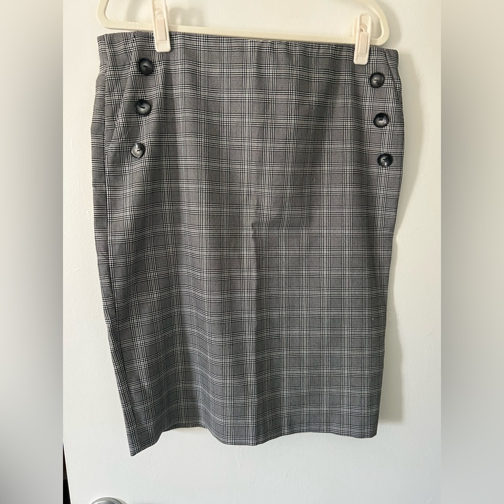 Classic Black and Gray Plaid Pencil Skirt